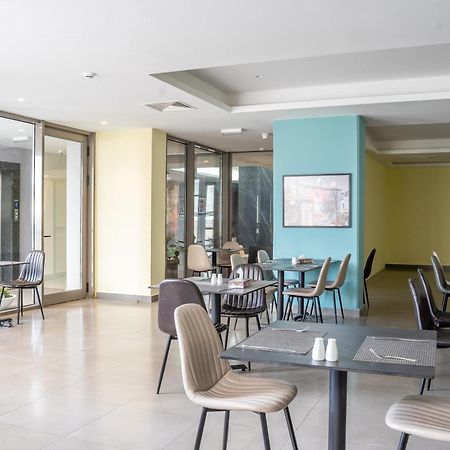 Liv Weibdeh Hotel Suites Amman Exterior photo