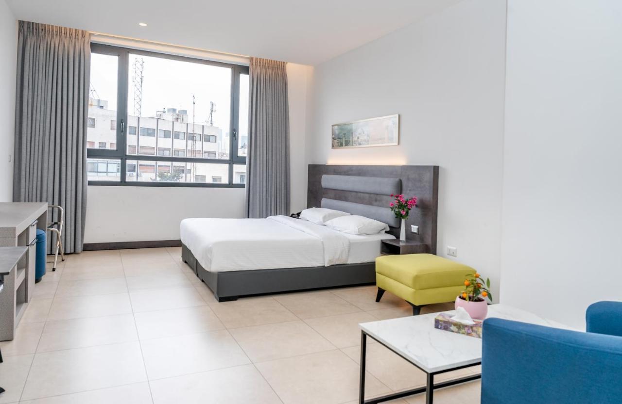 Liv Weibdeh Hotel Suites Amman Exterior photo