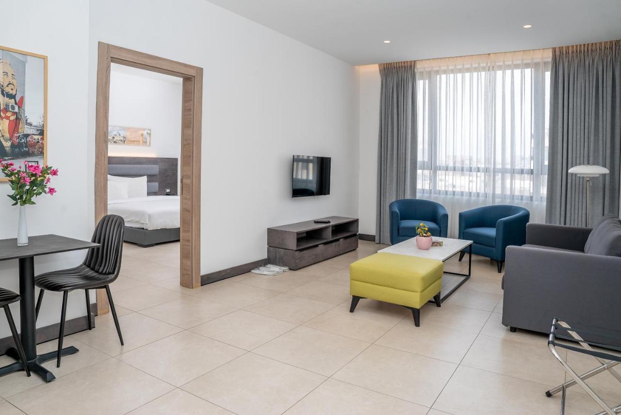 Liv Weibdeh Hotel Suites Amman Exterior photo