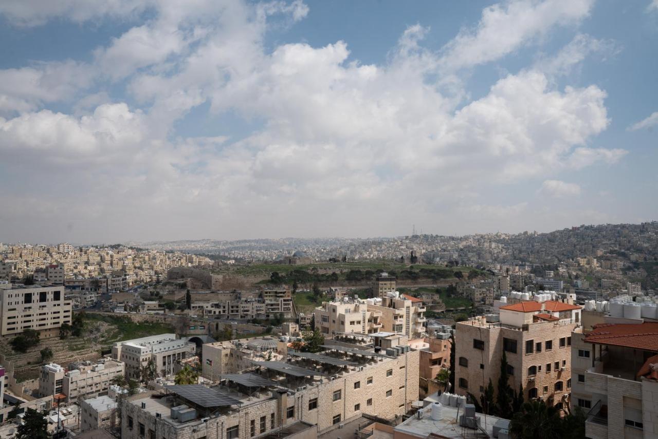 Liv Weibdeh Hotel Suites Amman Exterior photo