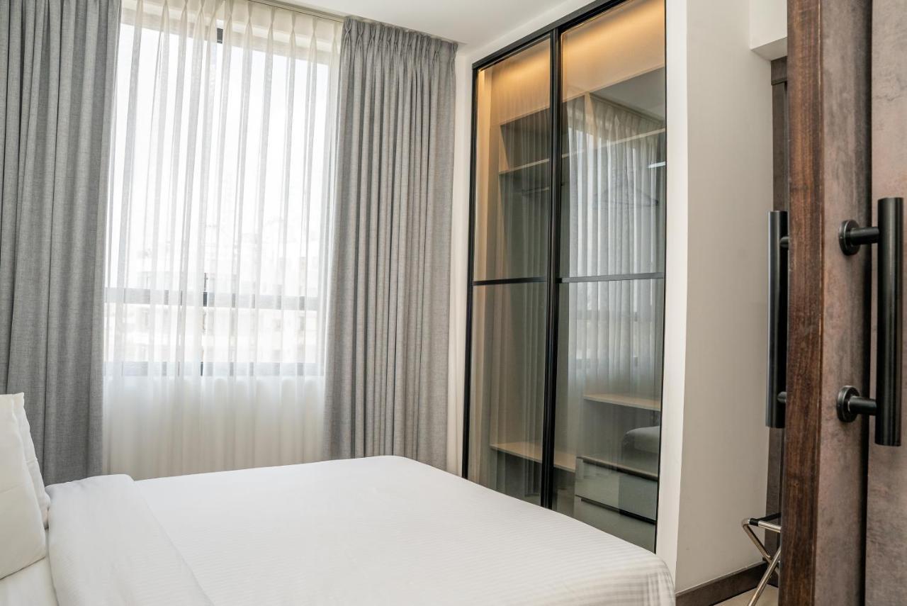 Liv Weibdeh Hotel Suites Amman Exterior photo