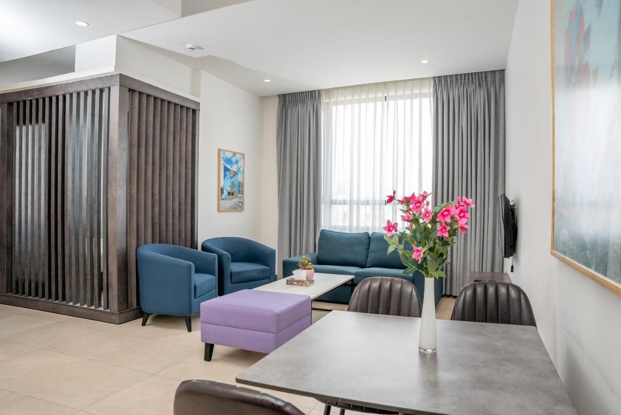 Liv Weibdeh Hotel Suites Amman Exterior photo